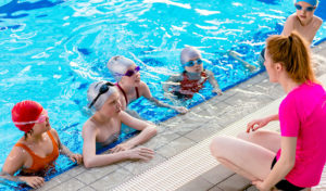 hoa swimming classes