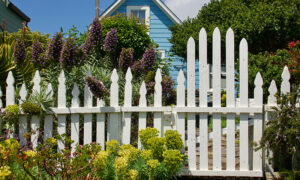 Fence Restrictions in HOA Landscaping